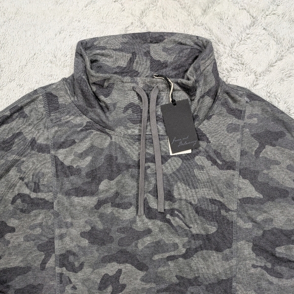 Jane and Delancey Sweatshirt Women's S Gray Camo Pullover Cowl Neck Slouchy - Picture 2 of 7